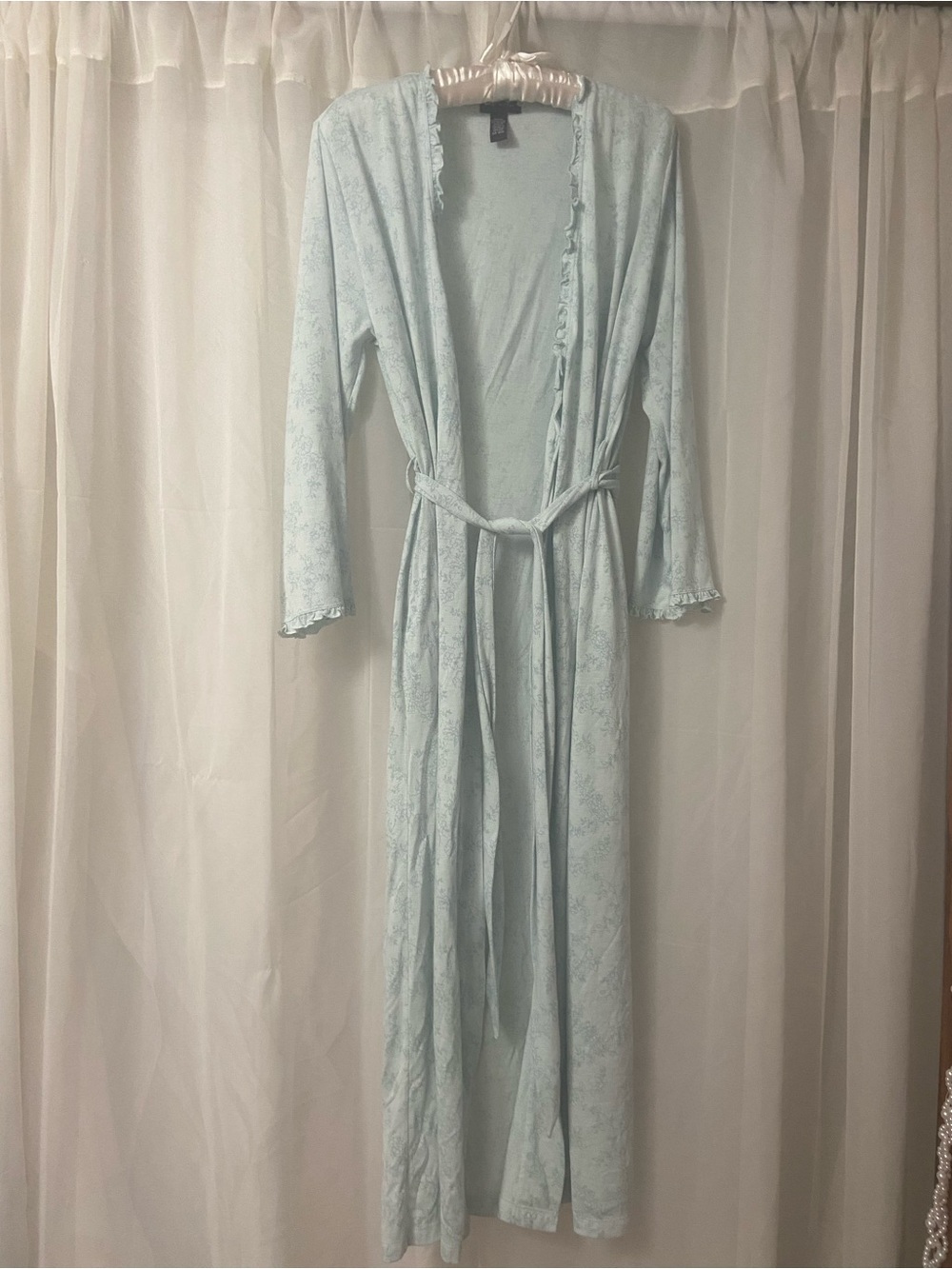 Long light blue robe